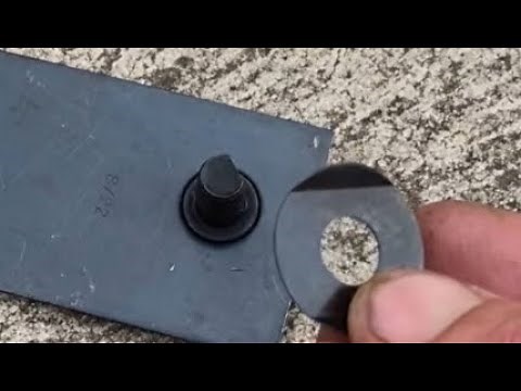Spring wave washer facing the right way - quick easy Honda lawnmower blade change video