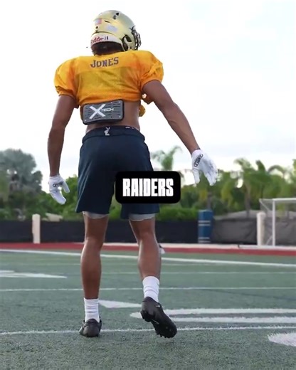 Julius Jones is the No. 6-ranked prospect in Florida and has over 500 yards and 10 TDs through 9 games for St. Thomas Aquinas 🔥 LIVE & FREE tonight on MaxPreps ⬇️ https://www.youtube.com/live/FyN3-W8EUak | MaxPreps