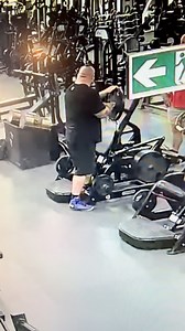 I was cleaning the plate so I could stick my tongue in it (for content) | Eddie Hall - The Beast