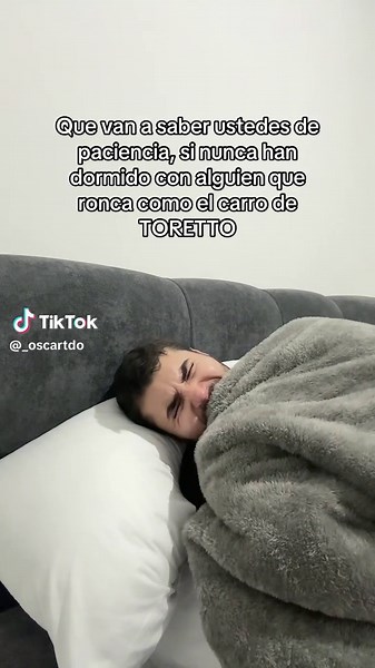 La Paciencia de Dormir con un Roncador Humorístico