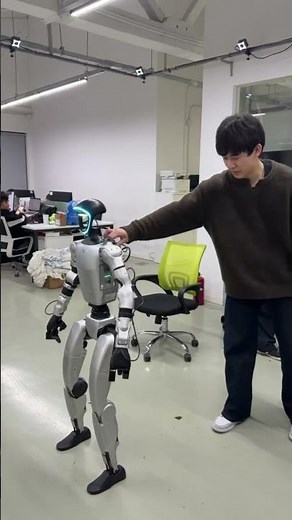 Today's robots can't be pushed down #robot #mocap