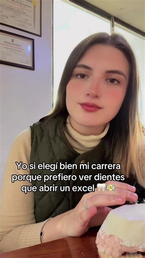 Ustedes no saben cómo odio excel pero definitivamente amo los dientes 🦷 #odontologia #cuenca_ecuador🇪🇨❤ #rehabilitacion