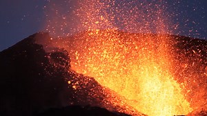 519K views · 8K reactions | Beneath the Yellowstone National Park lies a super volcano so large that if it erupted, it would devastate life across the globe. #TheUnXplained | The Unxplained Zone | Facebook