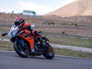 2022 KTM RC 390 Track Test