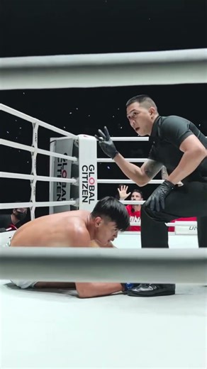 阿拉韦尔迪·拉玛扎诺夫的肘击，一如既往的犀利！ #ufc #影视聚焦 #mma #影视聚焦 #精彩影视 #muaythai