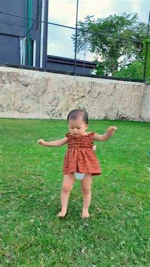 bayi pintar joget
