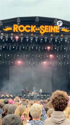 8.7K views · 92 reactions | ✨ London Grammar envoûte Rock en Seine @londongrammar @rockenseine Le mythique groupe britannique London Grammar a fait vibrer Rock en Seine avec sa pop aérienne et envoûtante. La voix cristalline de Hannah Reid, alliée aux mélodies en apesanteur, a plongé le public dans une parenthèse hors du temps. #LondonGrammar #RockEnSeine #Festival #LiveMusic #Purepeople #Bestimage | Purepeople.com | Facebook
