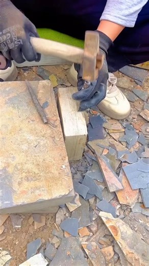 Splitting Natural Slate Stone Manually with Hammer and Chisel