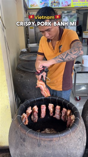 Best Crispy Pork Banh Mi Spot in Da Nang Vietnam! 🇻🇳 - - - #fyp #foryoupage #fy #fypシ #vietnam #danang #vietnamfood #fypppppppppppppppppppppppppppppppppppppppppppppppppppppppppppppppppppppp #fypage #banhmi | christianandakitaeats