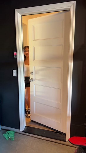 Hilarious Girlfriend vs. Washing Machine Fail