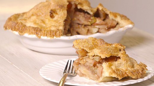 The Best Old-Fashioned Apple Pie Recipe for Fall