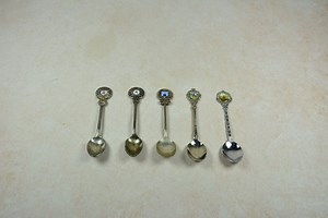 Buy Collectible City Spoons Set of 5 – Japan, Canada, Ireland Online in India - Etsy