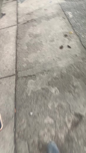 Walking in Style: Fashionable Outfit for Sidewalk Strolls