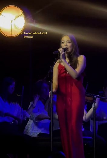 Laufey's Concert Experience