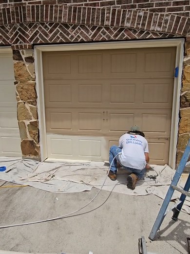 Cómo pintar dos puertas de garage de manera fácil