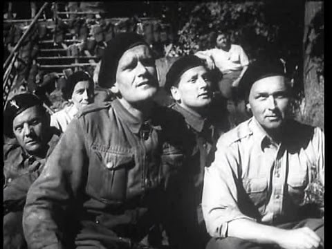Desmond Llewellyn (aka Q) They were not divided (1950)