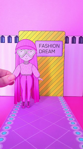 Paper doll PRINT DIY PLAY #paperdoll #paperdollprintable