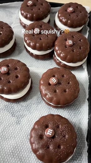 yoyosquishy on TikTok