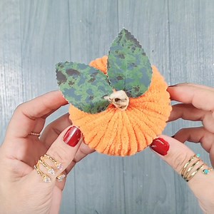 Let’s make a decorative pumpkin out of styrofoam! 🎃✨ You’ll be amazed how real and charming it looks! 😲🍂🧡 | Yeliz Craft & Crafty Girl