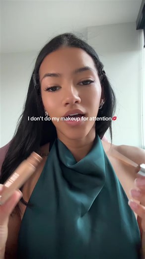 Beauty Standards for Colombianas: Confidence Over Attention