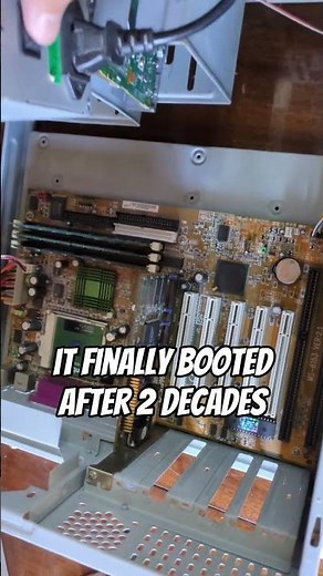 It FINALLY Booted After 2 DECADES #oldpc #retropc #oldtech