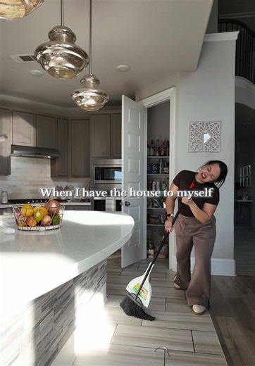 This is elite 30s core right here #homealone #30sclub #millennialsoftiktok #randb #90srnb