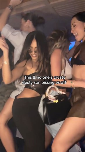 Masha刺☾  on Instagram: "Dancing on tables at brunch is a personal fave"