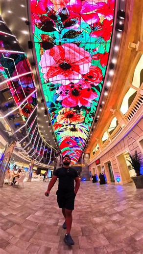 Die 96 Meter lange LED-Himmel auf der MSC Meraviglia 🤯 #MSCCruises | MSC Cruises