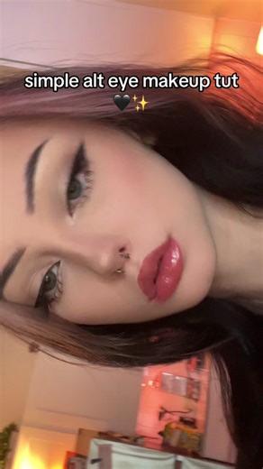 Cute and Simple Alt Eye Makeup Tutorial
