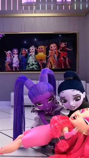 Fashion Designers Work Together! 🧵 | Rainbow High #shorts