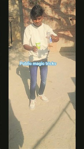 public magic tricks #trending #shorts #shravanmagician #publicmagictricks #india #viralshorts
