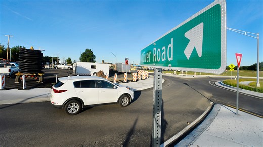 Can you get in and out of the newly opened Five Points roundabout in Summit Township?