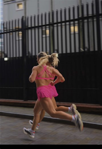 Bestied so hard even our strides are in sync @Amesssss💓 - #bestie #running #runtok #gymgirl #fitness