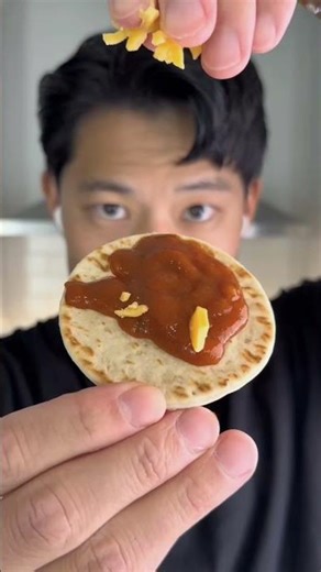 Extra Cheesy Pizza Lunchables, EAT or PASS?