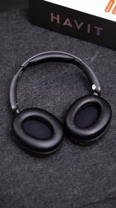 Looking for the perfect gift this festive season? Check out the Havit H655BT Wireless Headphones! ✅ **Hybrid Active Noise Canceling**—block out the world and vibe to your music 🎧 ✅ **Insane Battery Life**—up to 76 hours of non-stop use (yes, THREE days!) 🔋 ✅ **Comfortable Earmuffs**—skin-friendly and made from soft leather 😌 ✅ **Dual-Device Connection**—seamlessly switch between your phone and laptop 📱💻 ✅ **Low Latency**—gamers, it’s just 0.06 seconds! 🎮🔥 ✅ **Amazing Sound**—clear highs, 