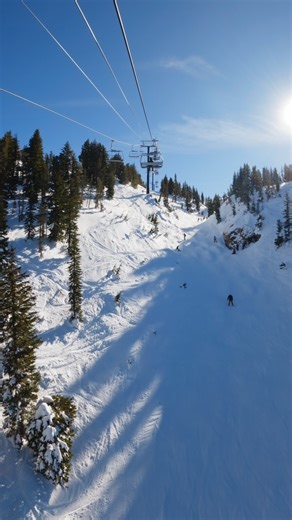 We’ve gone from early season turns to full on winter conditions, and the result is fully open terrain. 🏔️ You can now ride everything from Cloud Nine Express (9) to Chair 14 and all the goods in between. The mountain is wide open. Go explore it. 🎥 @gopro | Mammoth Mountain