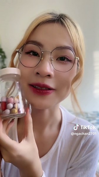 Relaxing Lipstick ASMR Compilation