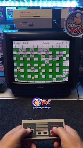 Who remembers Bomberman (1987) on the Nintendo NES?