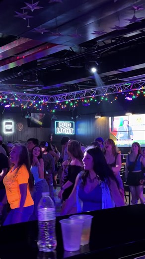 Cookeville’s #1 country destination 🤠 FREE beer 7–10 🍺 | Line & swing dancing 💃🕺 This is Revolver — we ARE the vibes 🔥 #tennessee #linedancing #country #collegestudentadvice