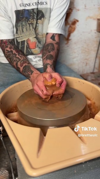 the best wild clay i’ve managed to find #pottery #asmr | wild clay