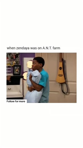 Is the dramatic faint that got me dying 😂😂😂😂 #fyp #disney #nostalgia #antfarm #zendaya