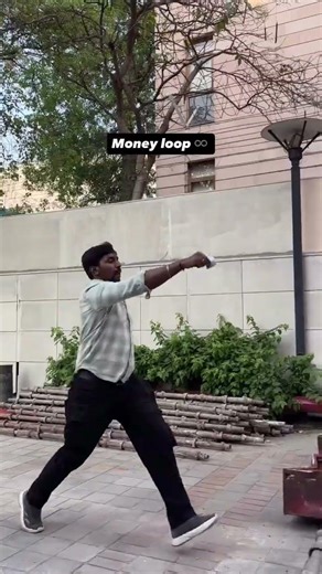 Laut ke paise ghar ko aaye!👾