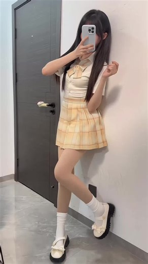 今天是女高中生制服