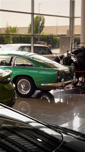 Aston Martin DB4 🇬🇧