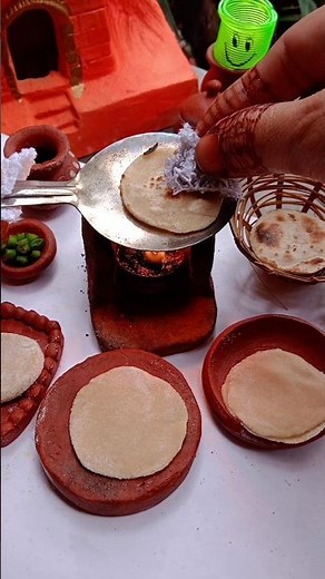 Miniature cooking roti making