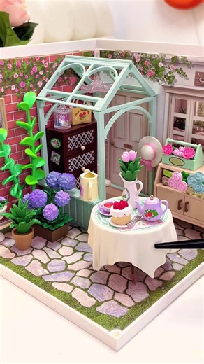 Explore the Blooming Tea Garden in Super Creator