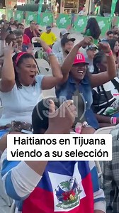 🇭🇹⚽ La afición haitiana tomó la Avenida Revolución de #Tijuana para apoyar a su selección en su debut mundialista ante Escocia. Entre banderas y gritos de emoción, vivieron el primer partido de Haití en la Copa Mundial 2026. @José Ibarra @Said R. @liliann.ibarra @Ashley García @Siempre en los Deportes