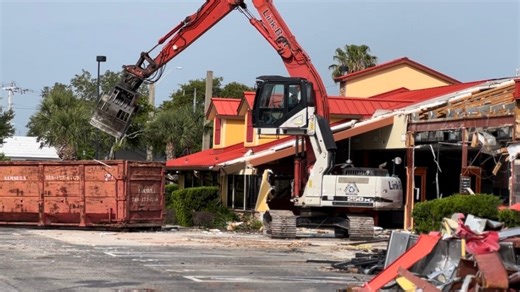Demolition begins for Golden Corral in Port Orange. Here's what's taking its place.