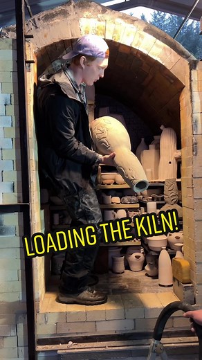 Loading up a woodfire pottery kiln!! #fyp #pottery #ceramics