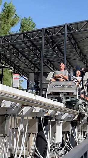 Full Throttle | Launch Coaster | Six Flags Magic Mountain | Roller Coaster | Launching